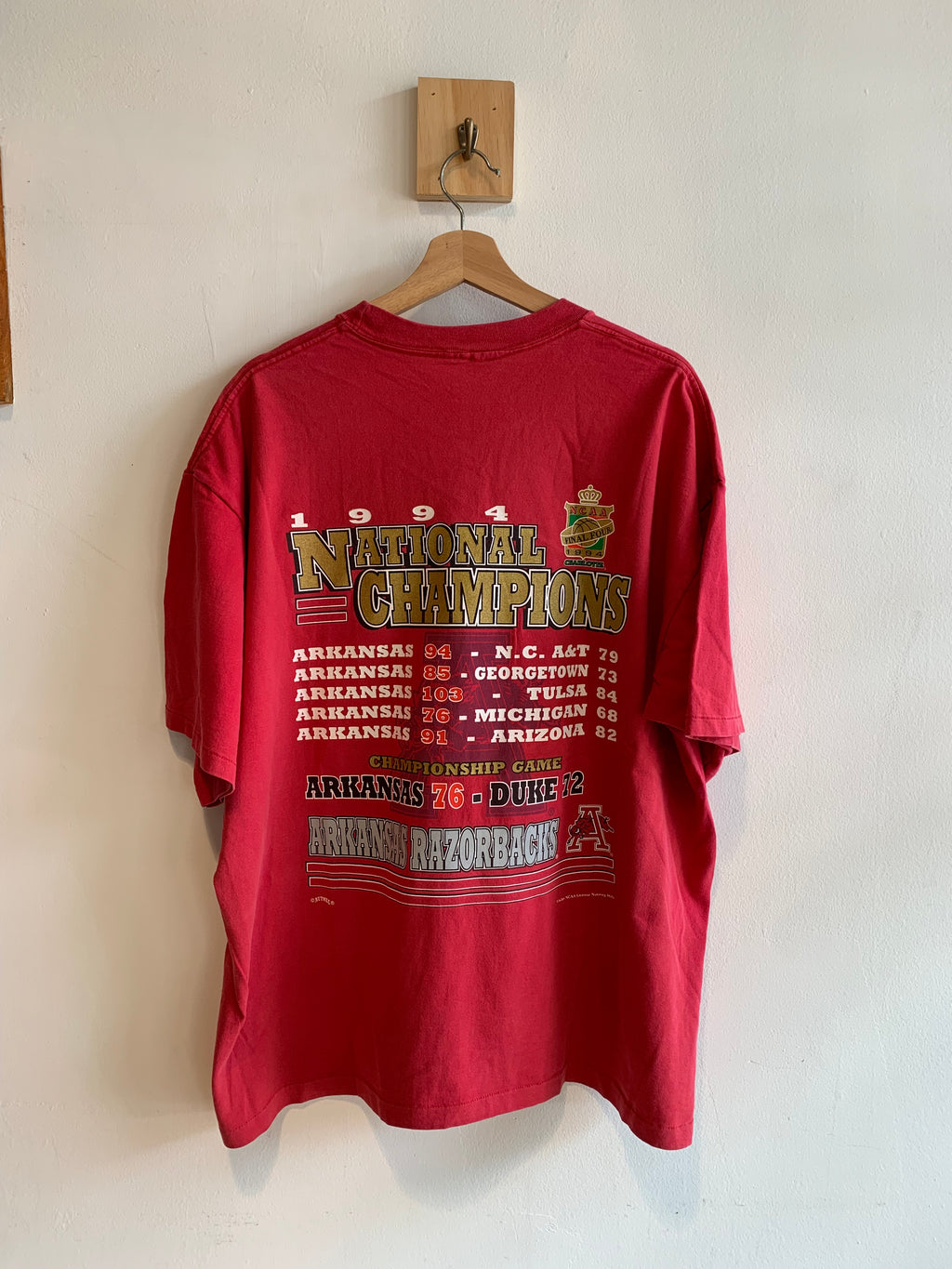 Vintage Arkansas Razorbacks NCAA Basketball National Champions Tee