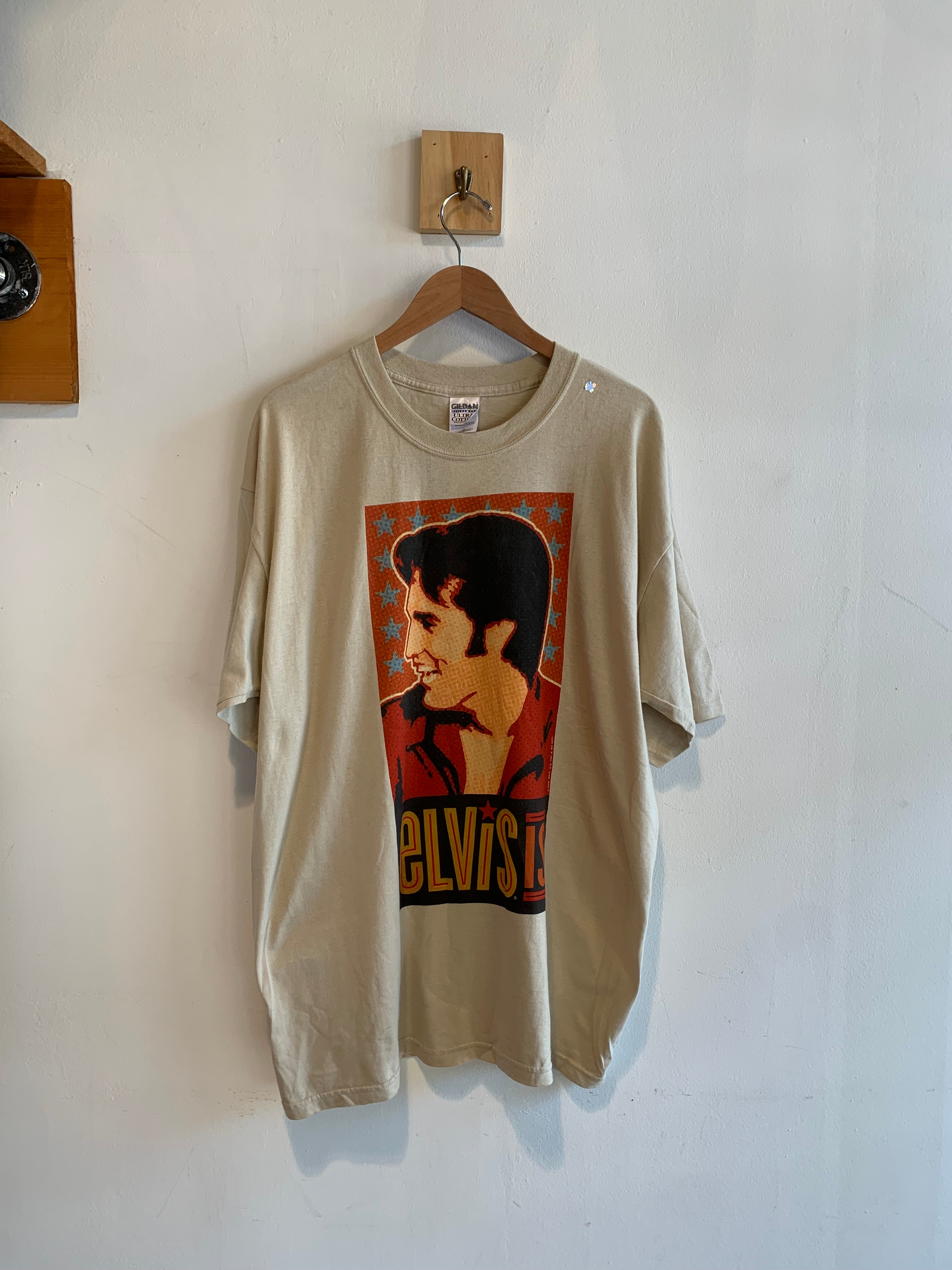 Vintage Elvis Presley Graphic Tee