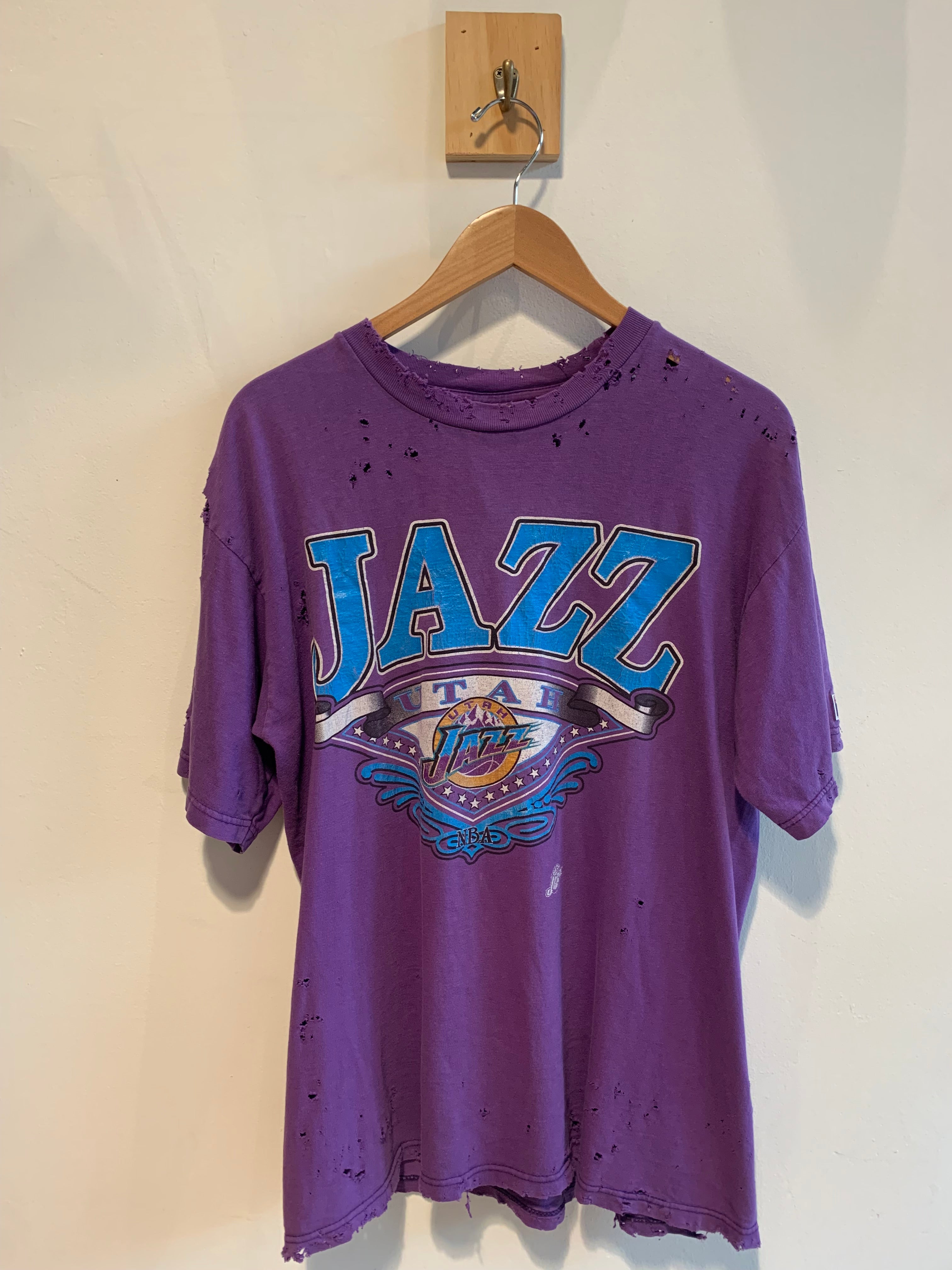 Utah Jazz distressed tee